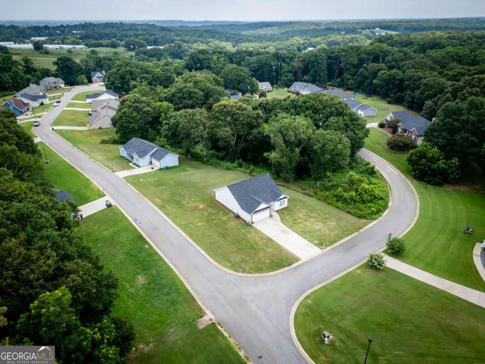25 Tyrus LN Royston, GA 30662
