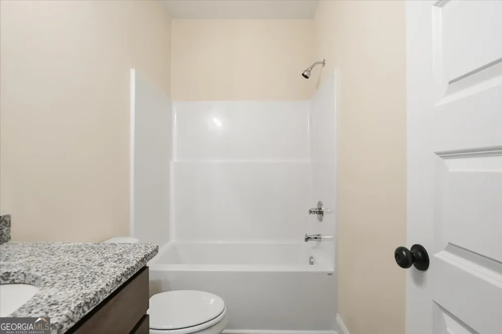 73 Wright ST Lavonia, GA 30553