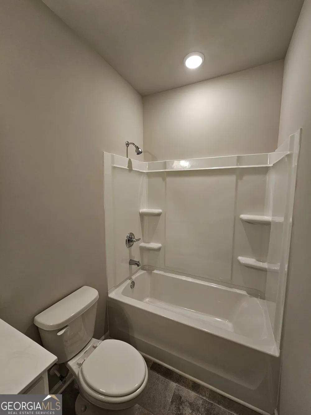 4 Silver LN Newnan, GA 30265