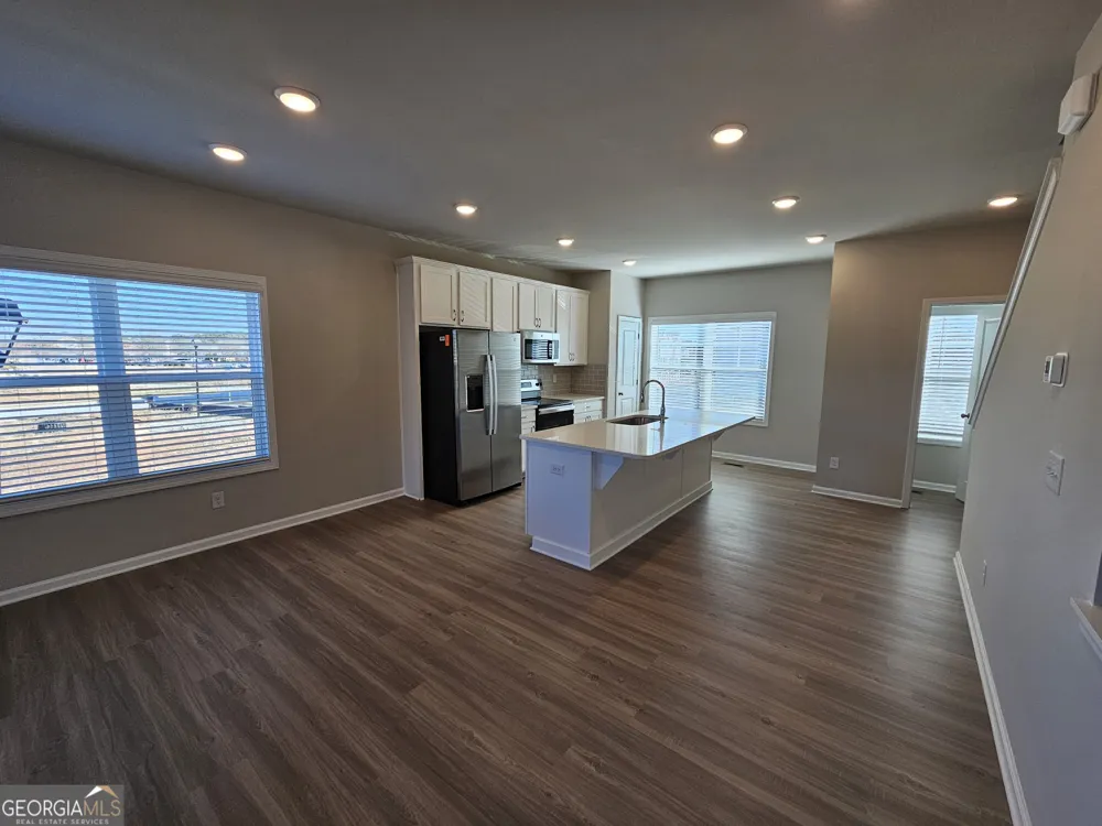 4 Silver LN Newnan, GA 30265
