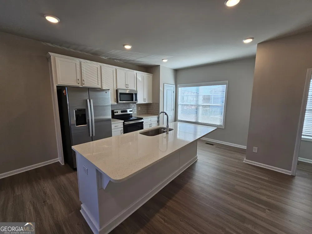 4 Silver LN Newnan, GA 30265