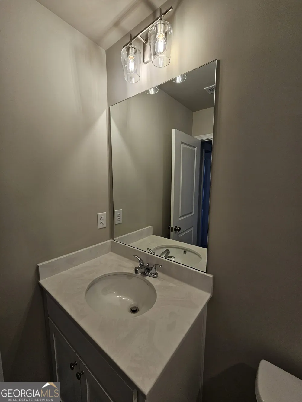 4 Silver LN Newnan, GA 30265