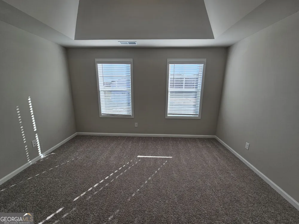 4 Silver LN Newnan, GA 30265