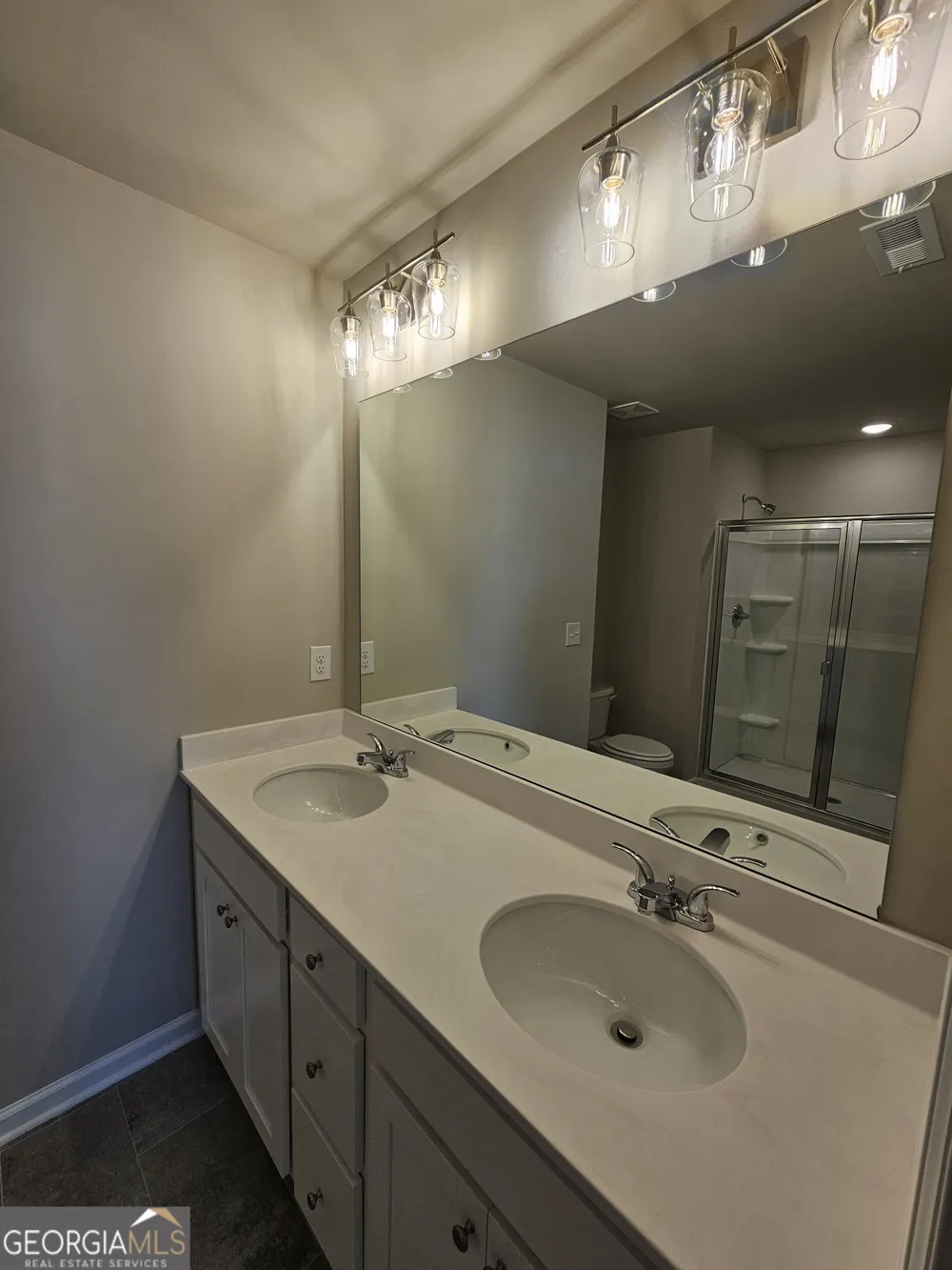 4 Silver LN Newnan, GA 30265
