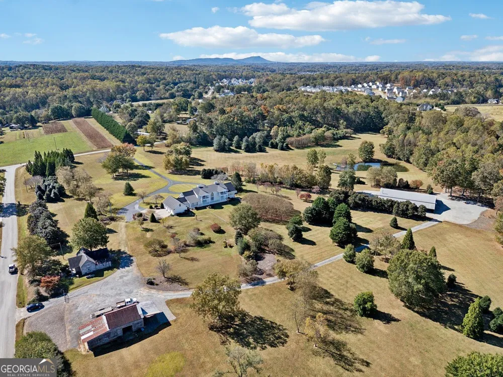 1706 Blacks Mill RD Dawsonville, GA 30534