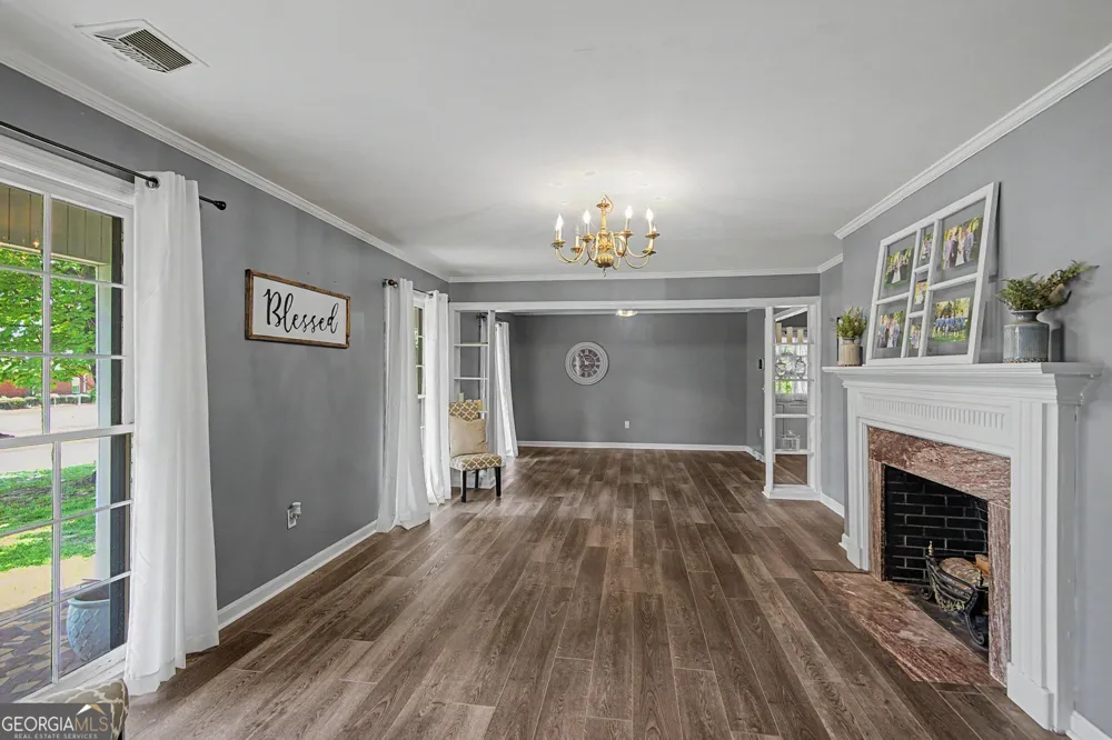 221 S College ST Metter, GA 30439