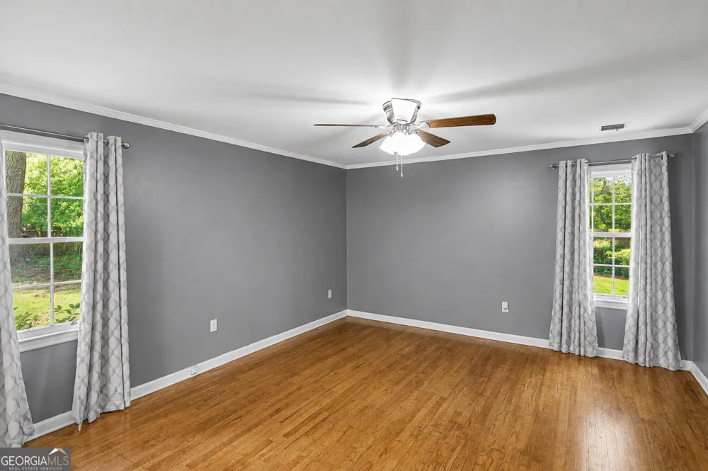 221 S College ST Metter, GA 30439