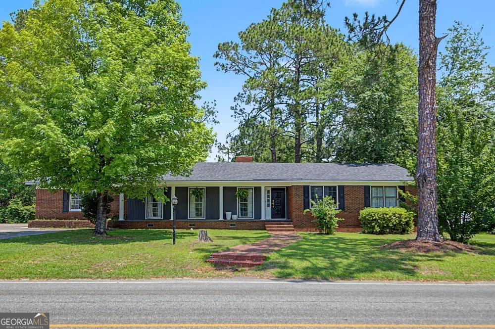 221 S College ST Metter, GA 30439