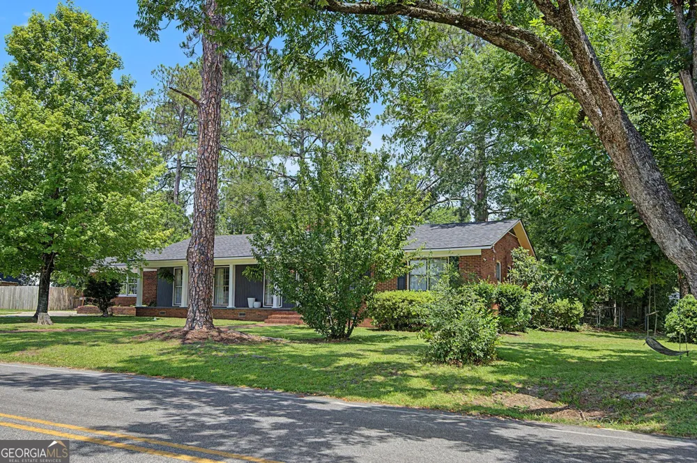 221 S College ST Metter, GA 30439