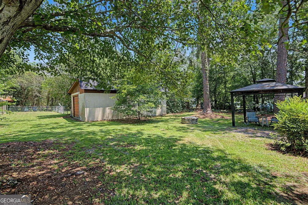 221 S College ST Metter, GA 30439