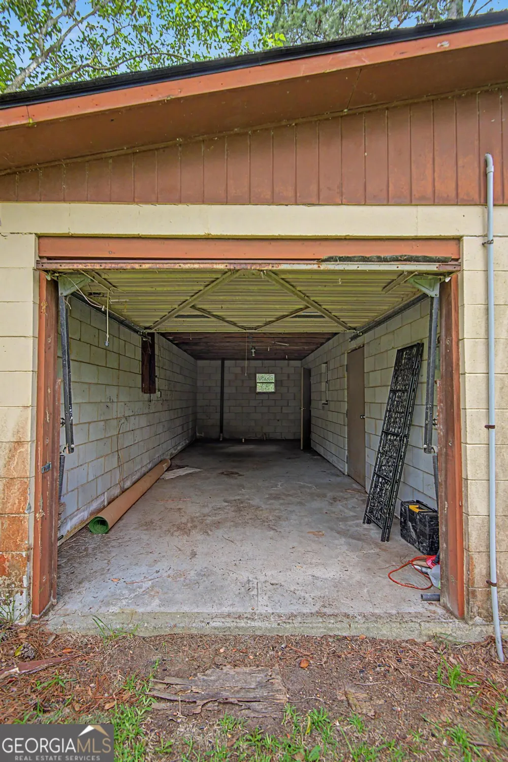 221 S College ST Metter, GA 30439
