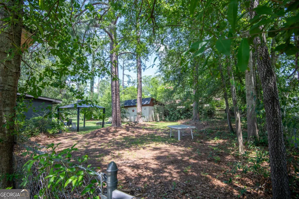 221 S College ST Metter, GA 30439