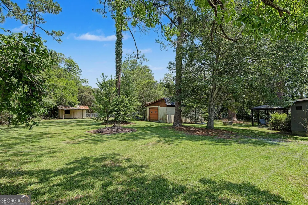 221 S College ST Metter, GA 30439