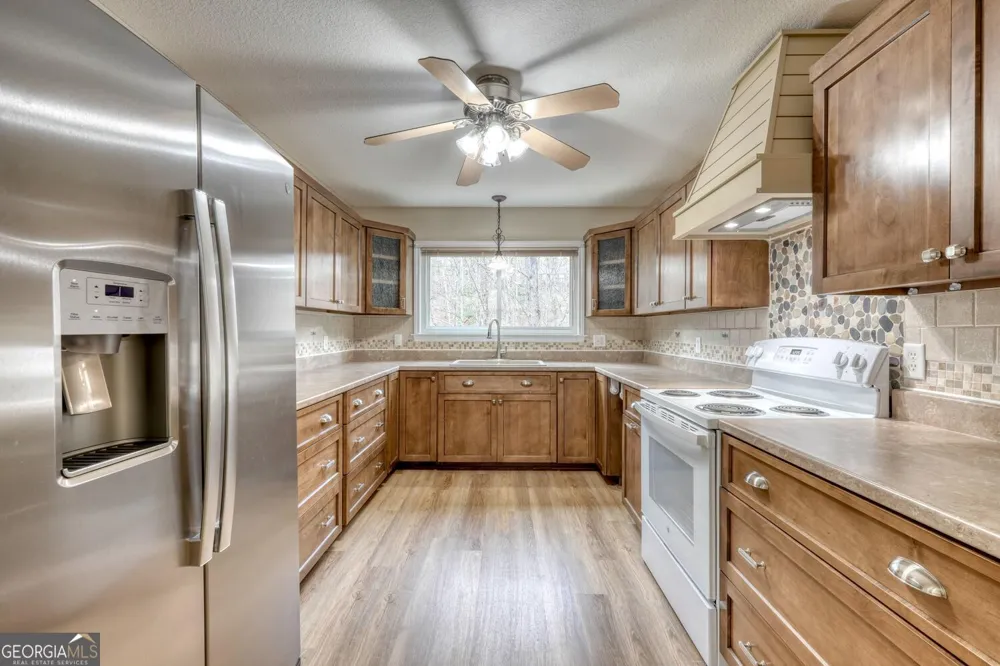 339 Henderson RD Young Harris, GA 30582