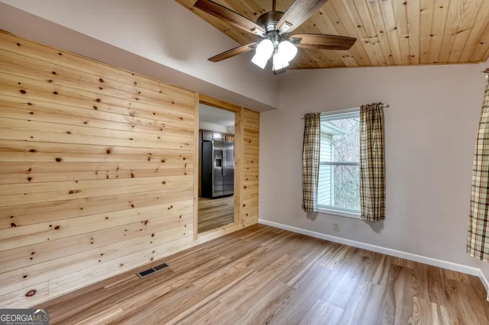 339 Henderson RD Young Harris, GA 30582