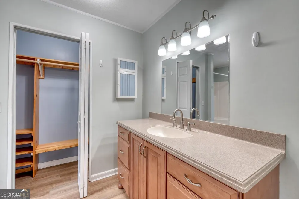 339 Henderson RD Young Harris, GA 30582