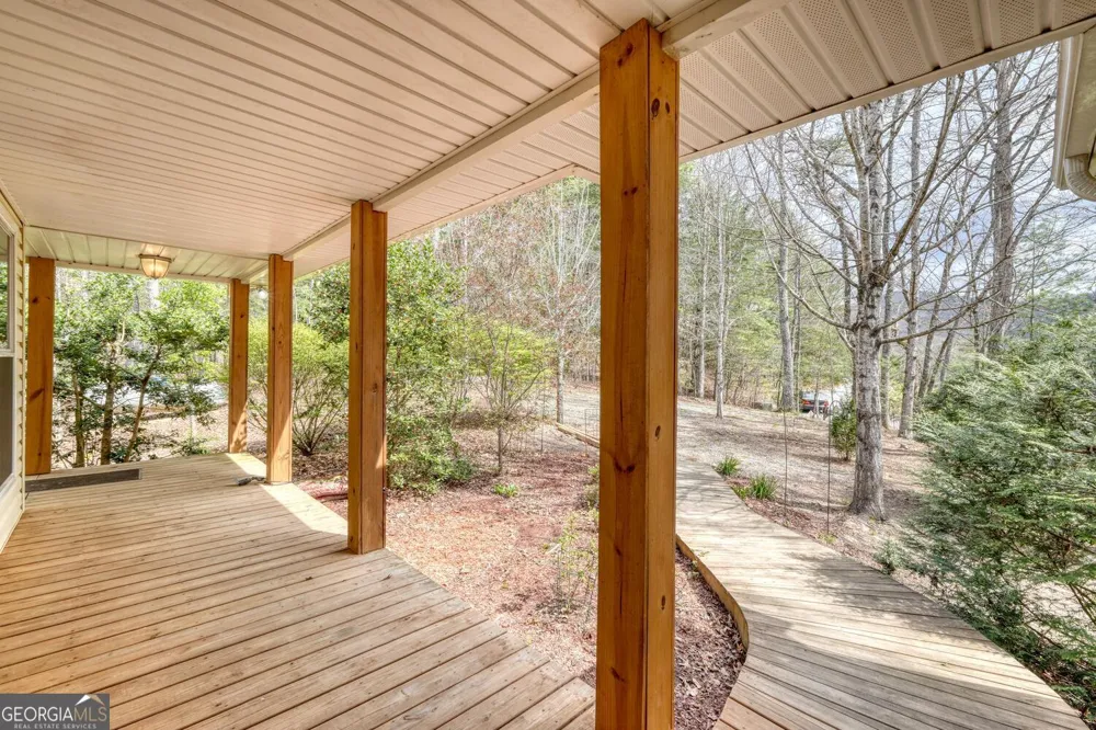 339 Henderson RD Young Harris, GA 30582