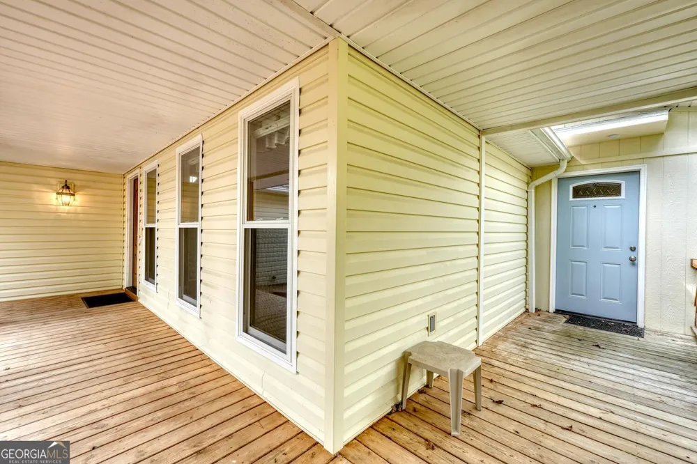 339 Henderson RD Young Harris, GA 30582