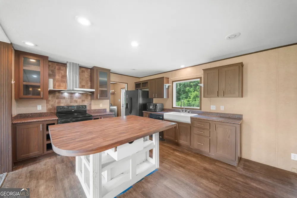 6641 Cecil Nobles HWY Ludowici, GA 31316