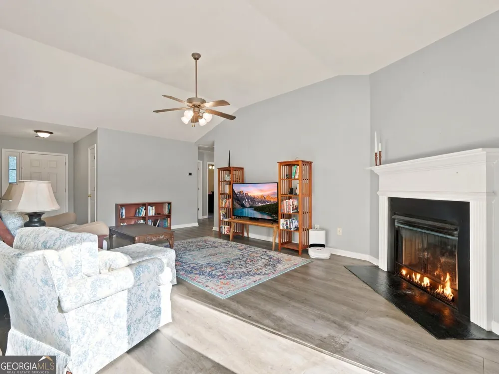 128 Brookstone DR SW Calhoun, GA 30701