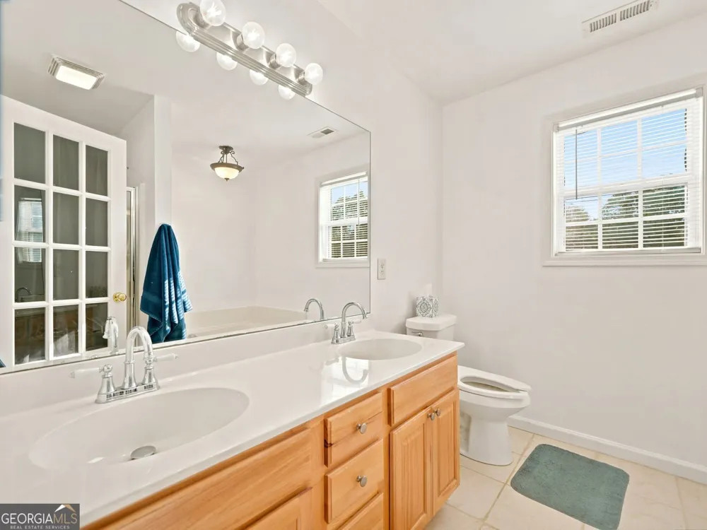 128 Brookstone DR SW Calhoun, GA 30701