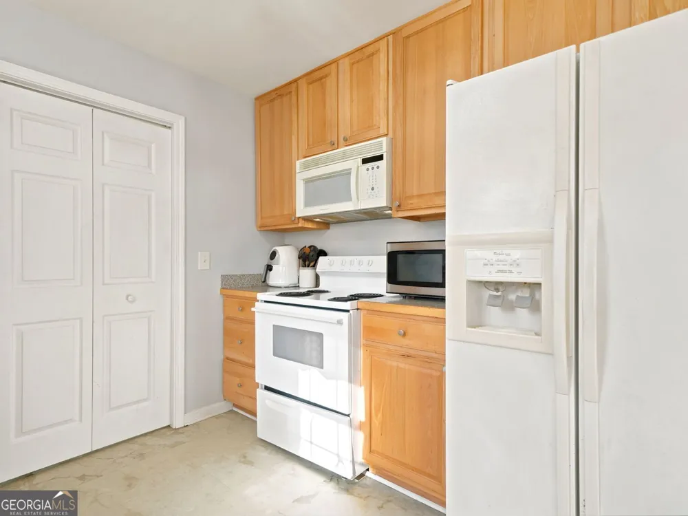 128 Brookstone DR SW Calhoun, GA 30701