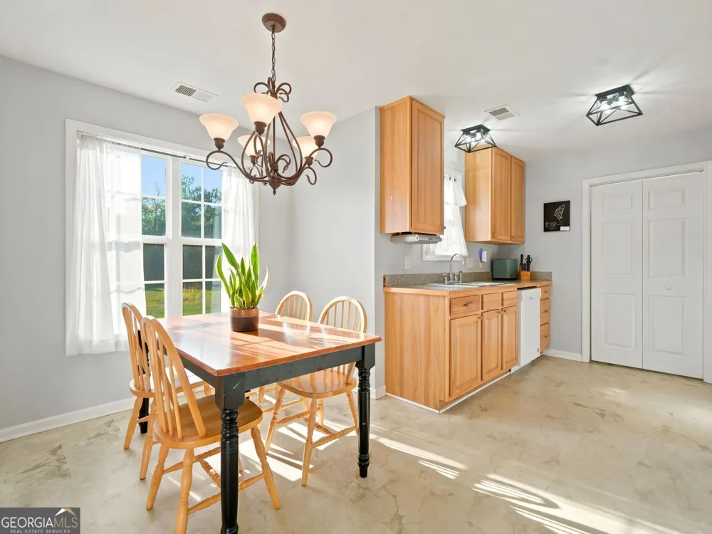 128 Brookstone DR SW Calhoun, GA 30701