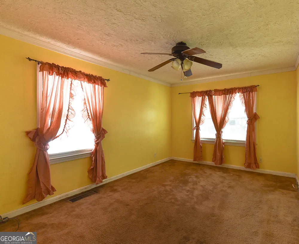 3049 Cloverhurst DR East Point, GA 30344