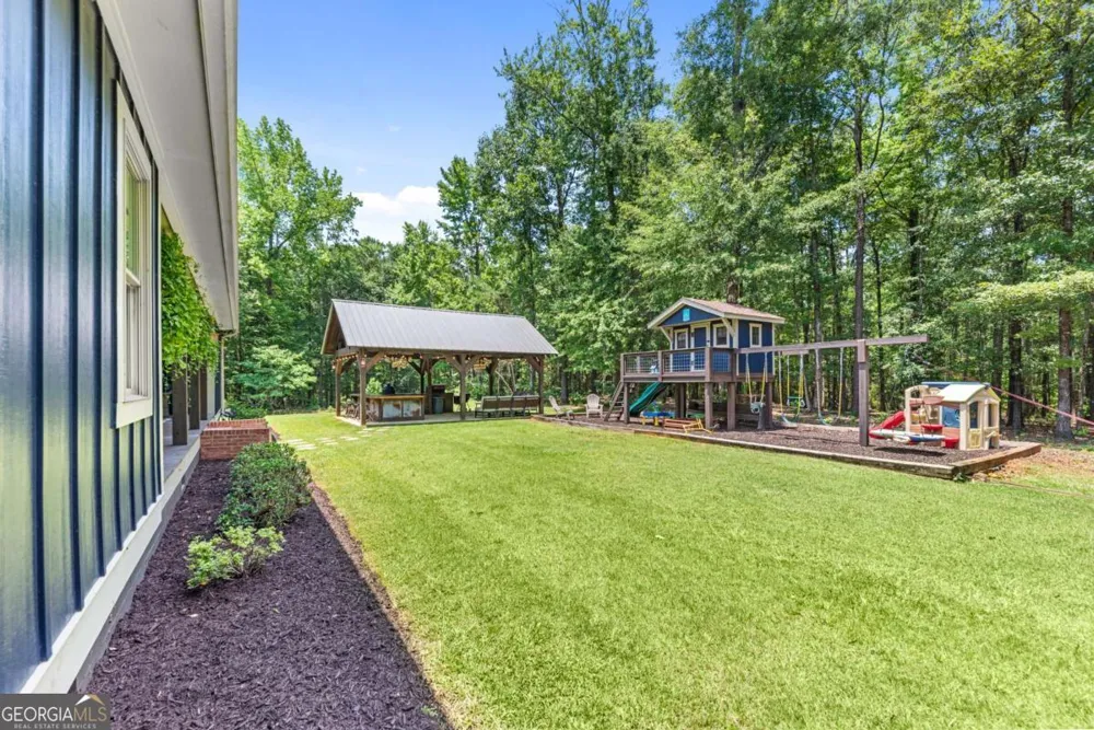 4835 J R Sims RD Irwinton, GA 31042
