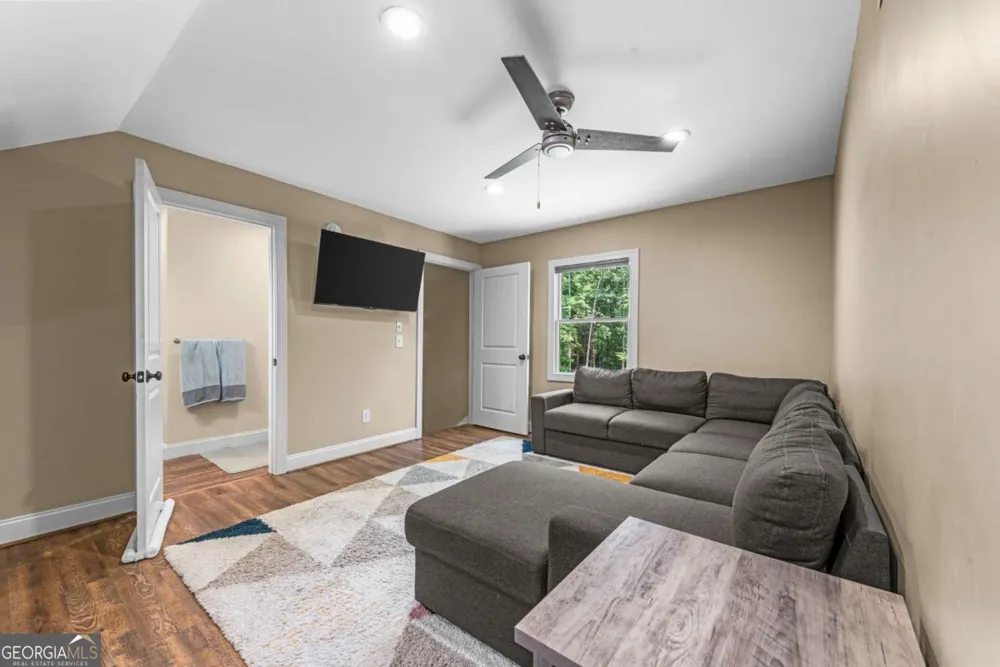 4835 J R Sims RD Irwinton, GA 31042