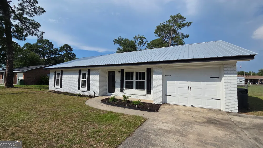 656 Mahoney RD Hinesville, GA 31313