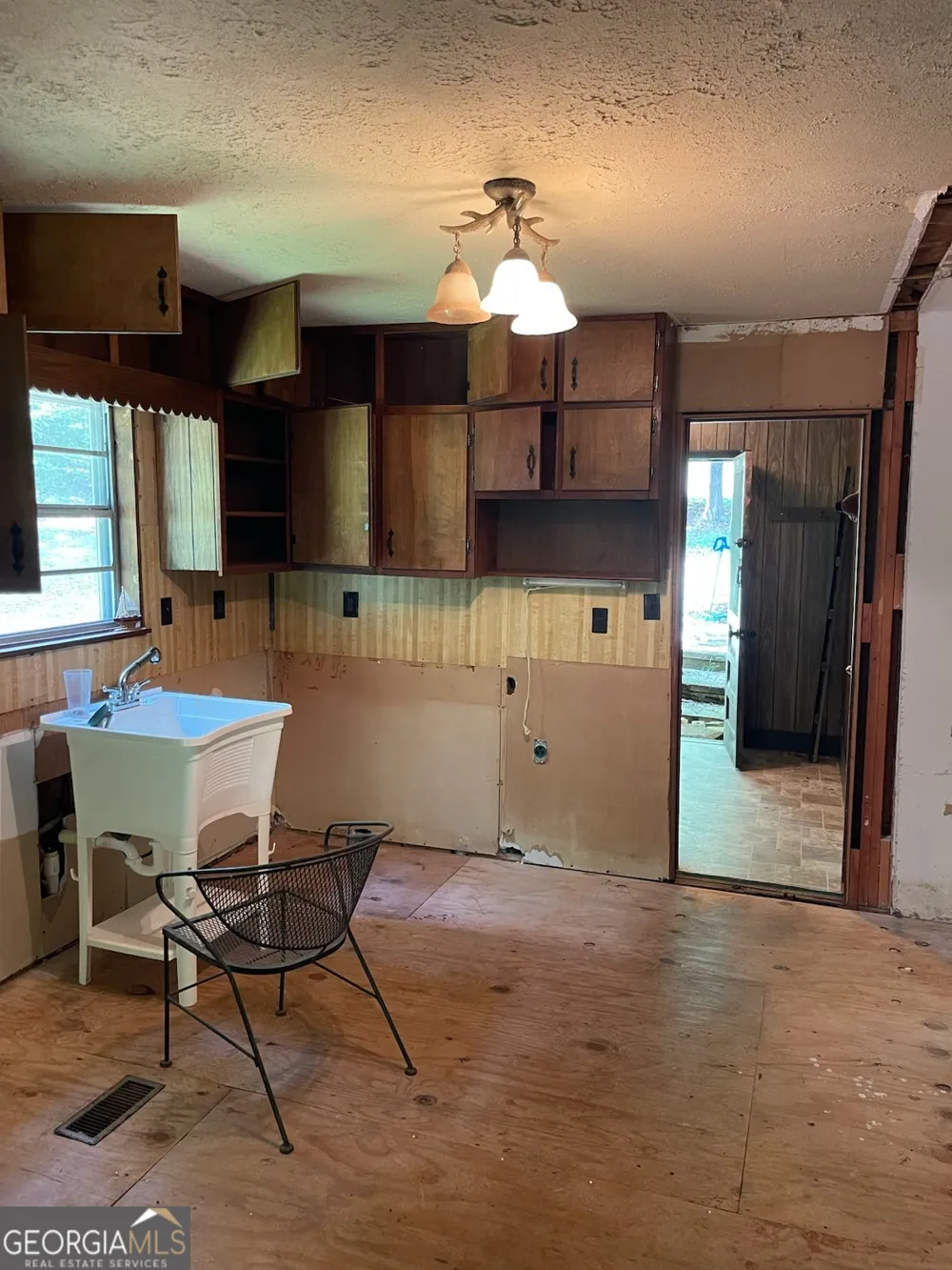 170 S Century DR Martin, GA 30557