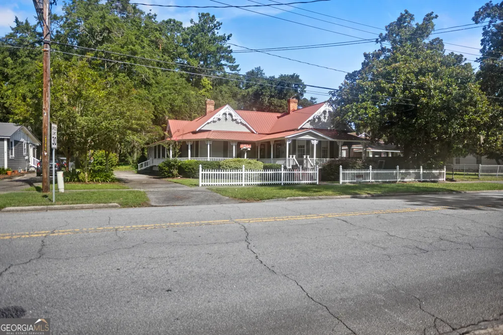 325 N Main ST Hinesville, GA 31313