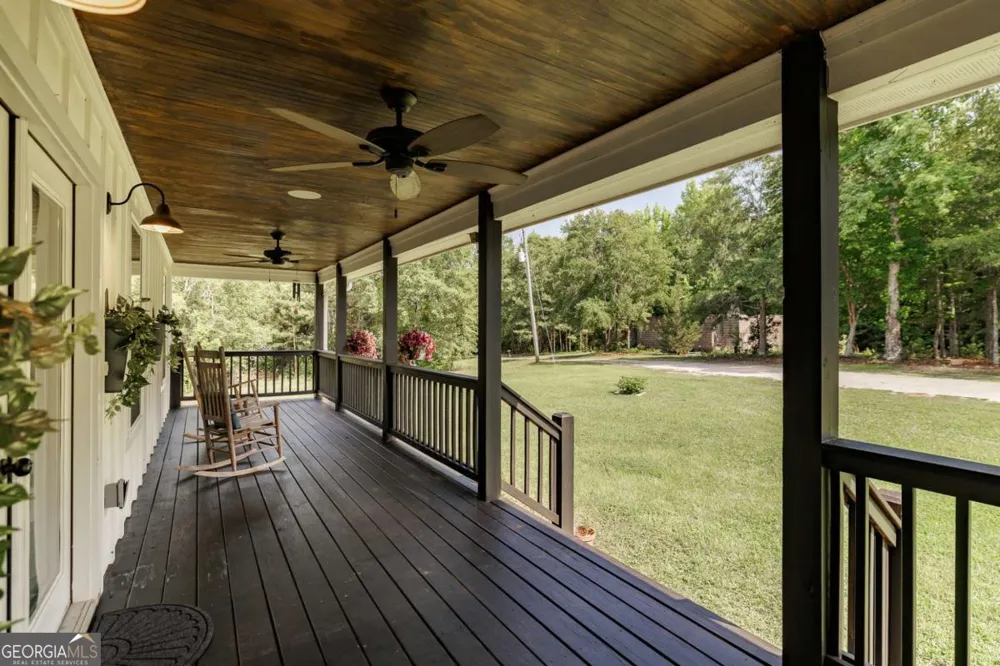 930 James Holcomb RD Hull, GA 30646