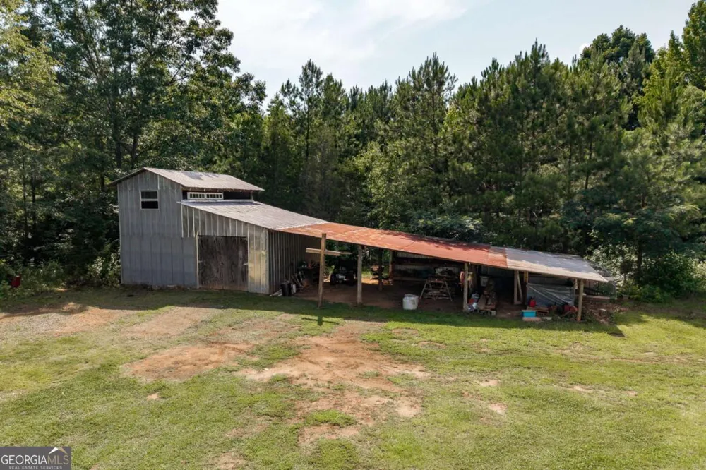 930 James Holcomb RD Hull, GA 30646