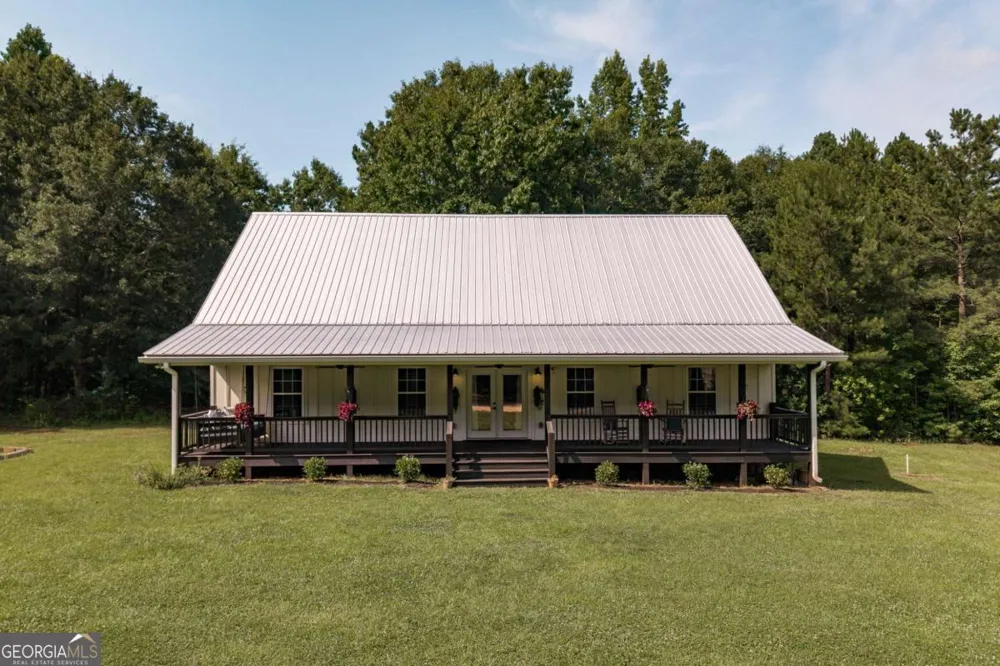 930 James Holcomb RD Hull, GA 30646