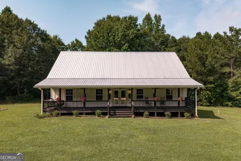 930 James Holcomb RD