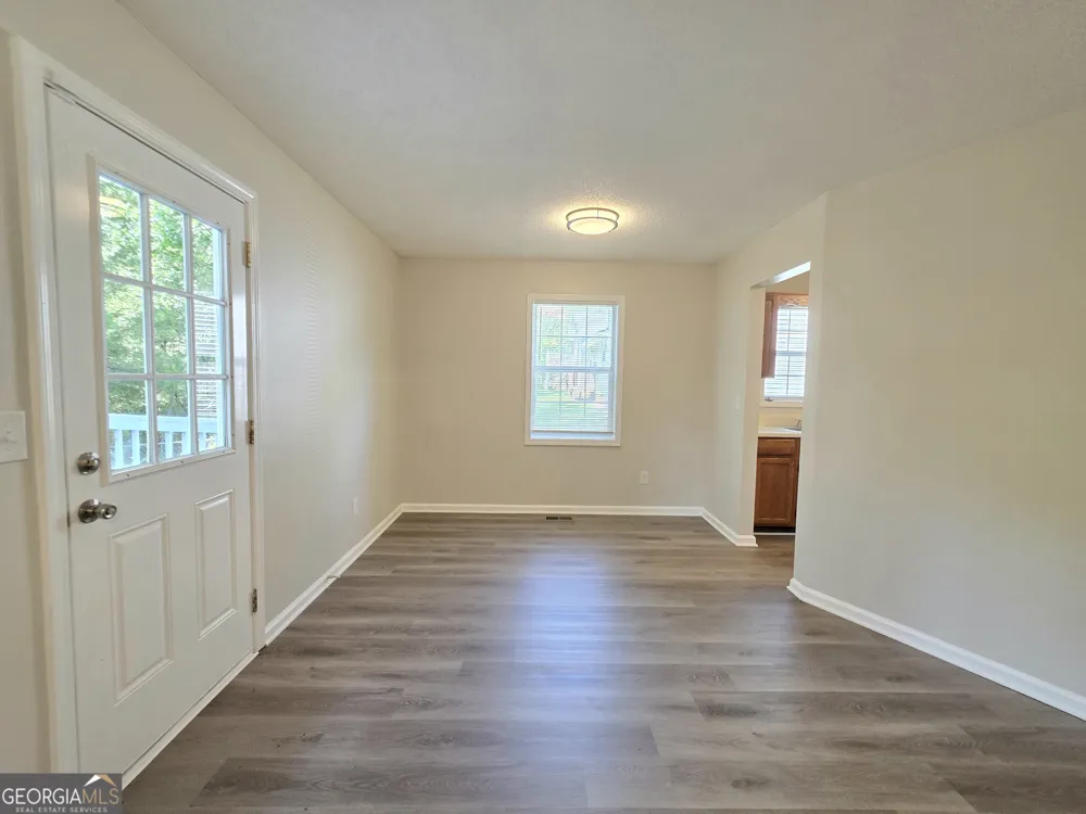 232 Hampton DR Dallas, GA 30132