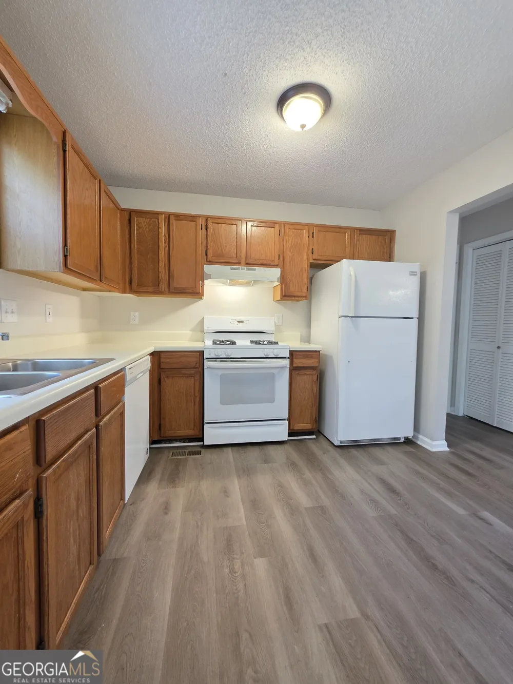 232 Hampton DR Dallas, GA 30132