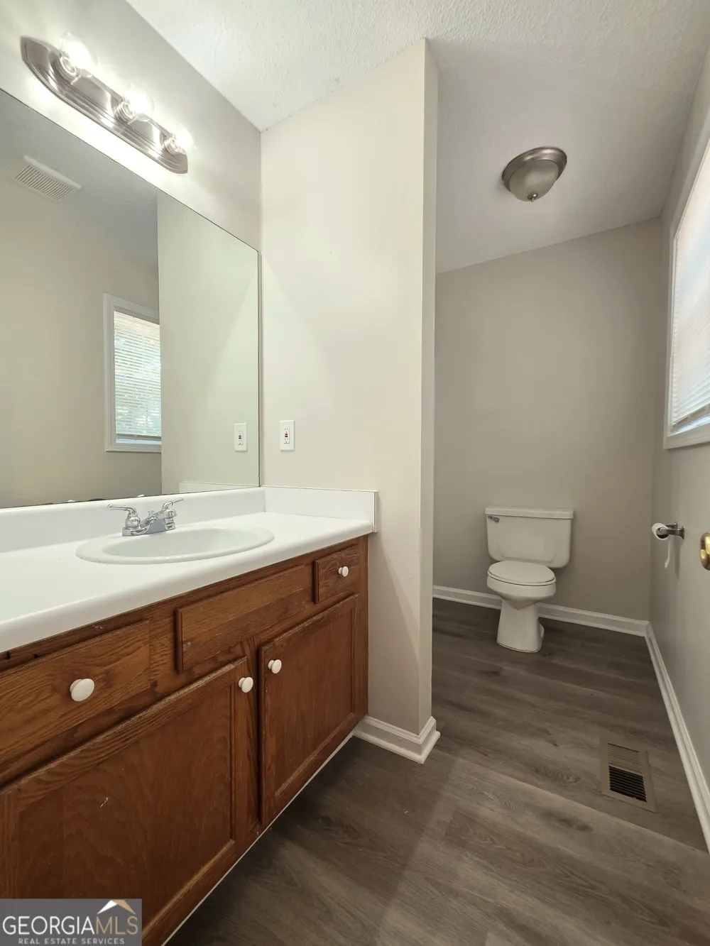 232 Hampton DR Dallas, GA 30132
