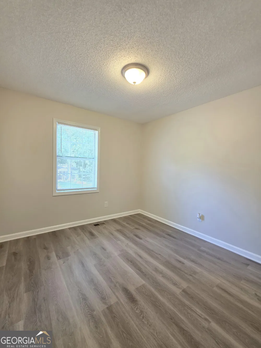 232 Hampton DR Dallas, GA 30132