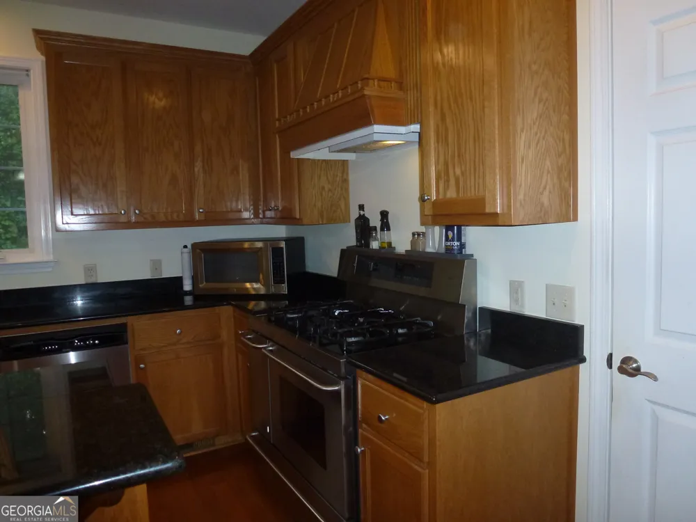 185 Sir Edward Teach RD Midway, GA 31320