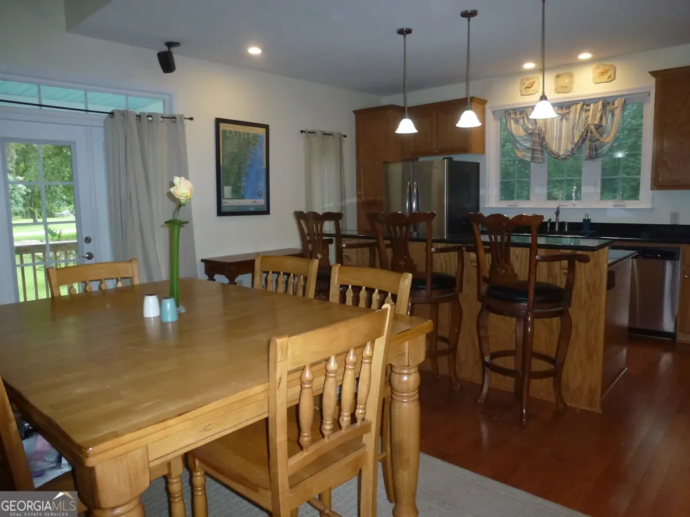 185 Sir Edward Teach RD Midway, GA 31320