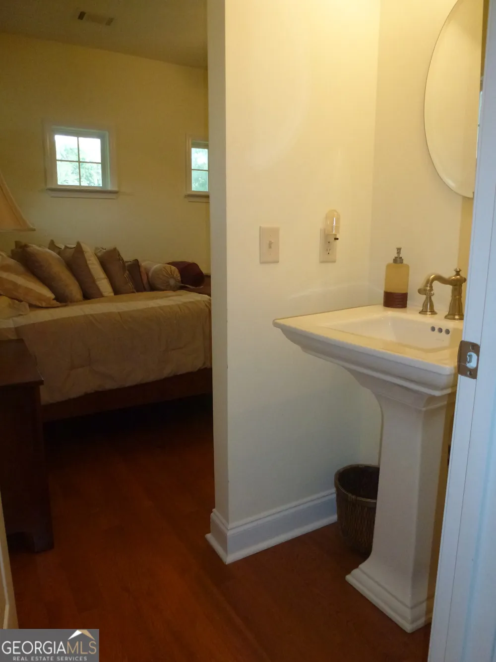 185 Sir Edward Teach RD Midway, GA 31320