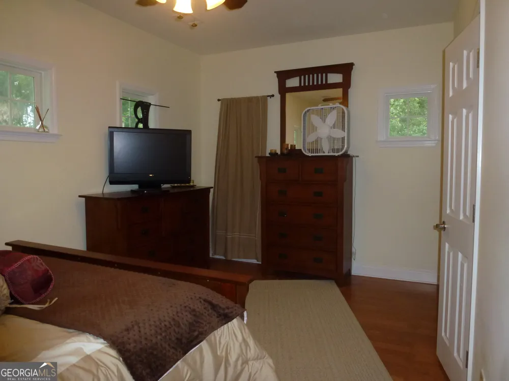 185 Sir Edward Teach RD Midway, GA 31320