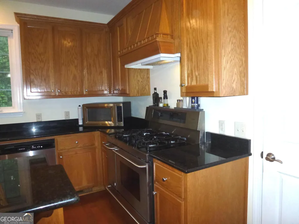 185 Sir Edward Teach RD Midway, GA 31320
