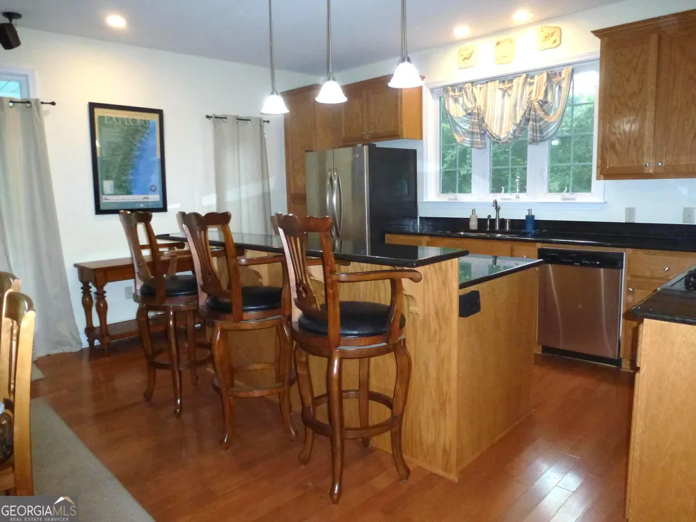 185 Sir Edward Teach RD Midway, GA 31320