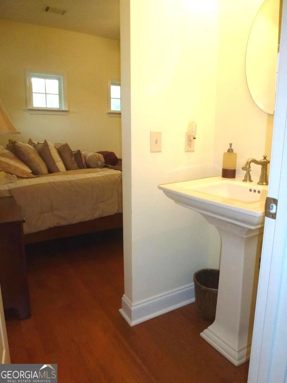 185 Sir Edward Teach RD Midway, GA 31320