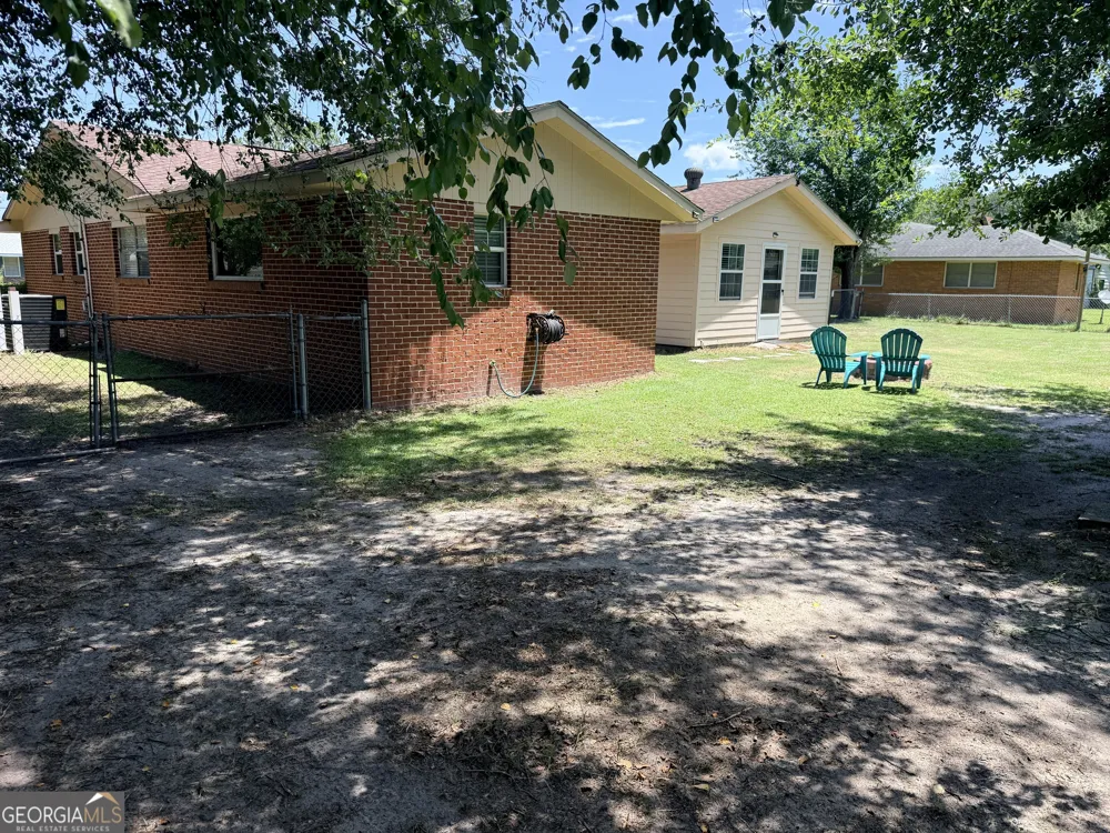 231 Auburn ST Baxley, GA 31513