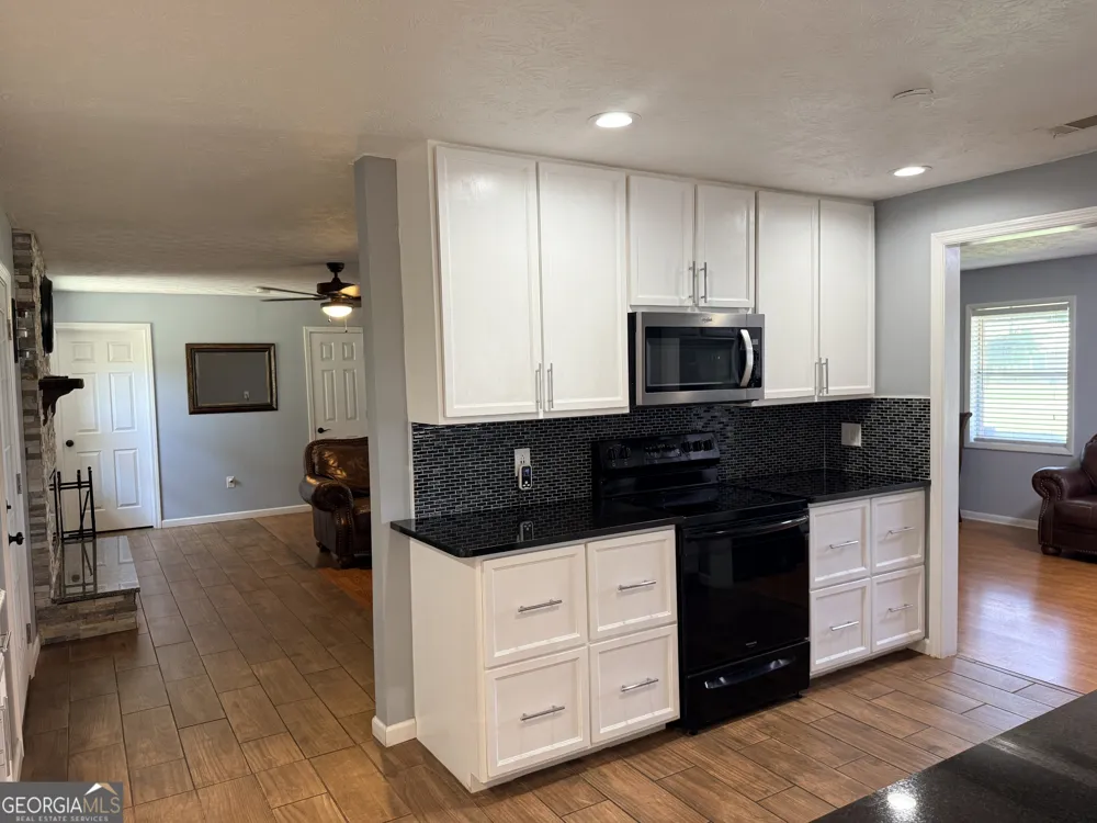 231 Auburn ST Baxley, GA 31513
